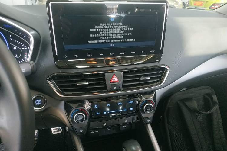 Used Hyundai Lafesta 2019 280TGDi Smart Speed Version China VI Standard Audio And AC Panel