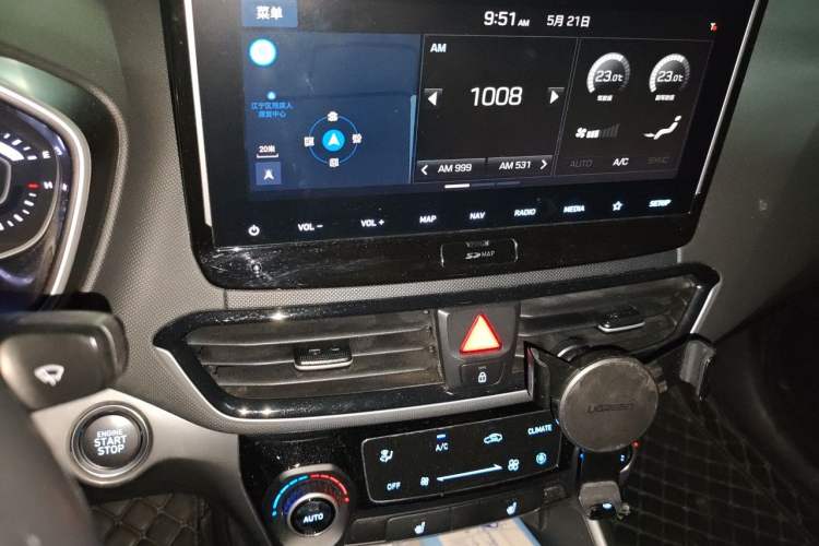 Used Hyundai Lafesta 2019 280TGDi Smart Speed Version China VI Standard Audio And AC Panel