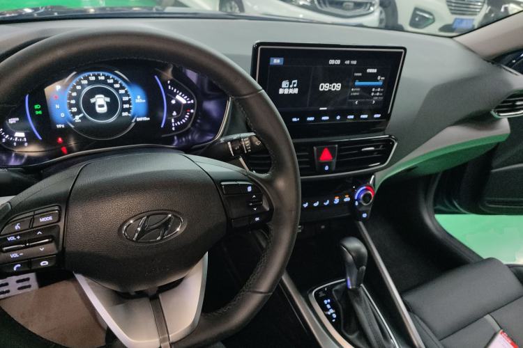 Used Hyundai Lafesta 2019 280TGDi Sport Edition China V Standard Center Console