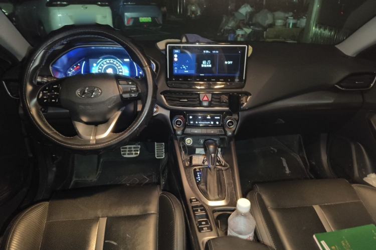 Used Hyundai Lafesta 2019 280TGDi Smart Speed Version China VI Standard Center Console