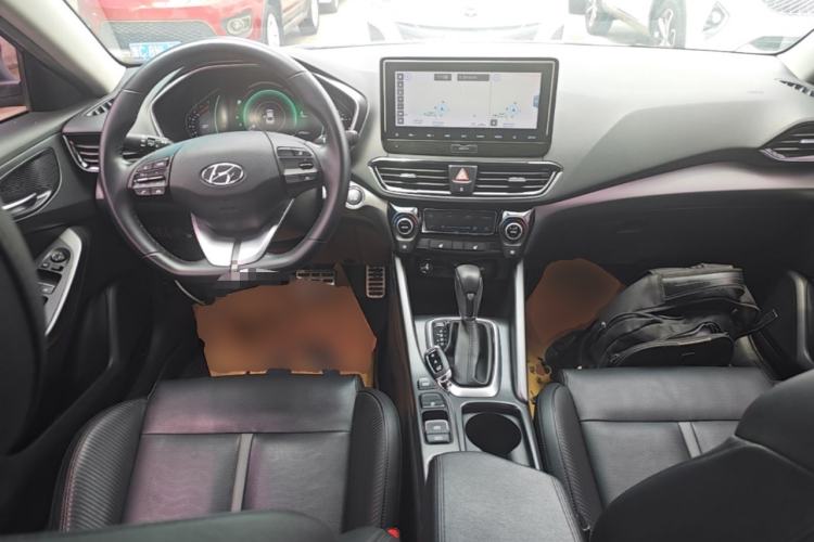 Used Hyundai Lafesta 2019 280TGDi Smart Speed Version China VI Standard Center Console