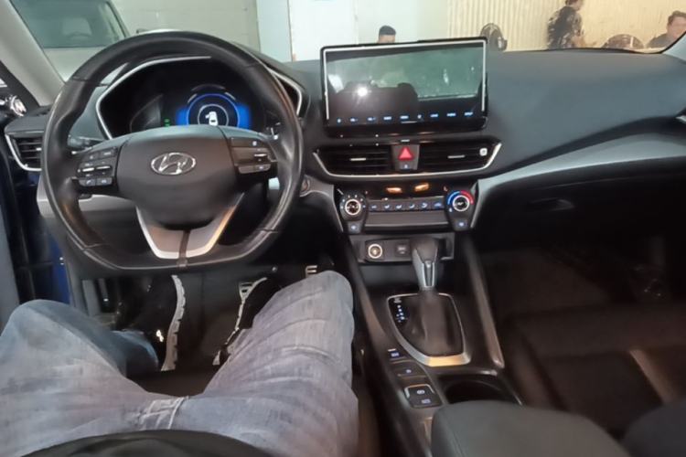 Used Hyundai Lafesta 2019 280TGDi Sport Edition China V Standard Center Console
