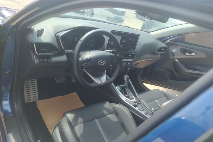 Used Hyundai Lafesta 2019 280TGDi Smart Edition China VI Standard Center Console