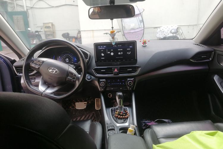 Used Hyundai Lafesta 2019 280TGDi Smart Speed Version China V Standard Center Console