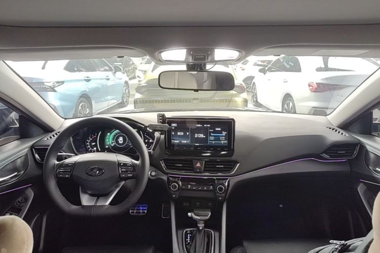 Used Hyundai Lafesta 2019 280TGDi Sport Edition China VI Center Console