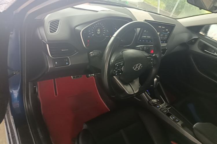 Used Hyundai Lafesta 2019 280TGDi Sport Edition China VI Center Console