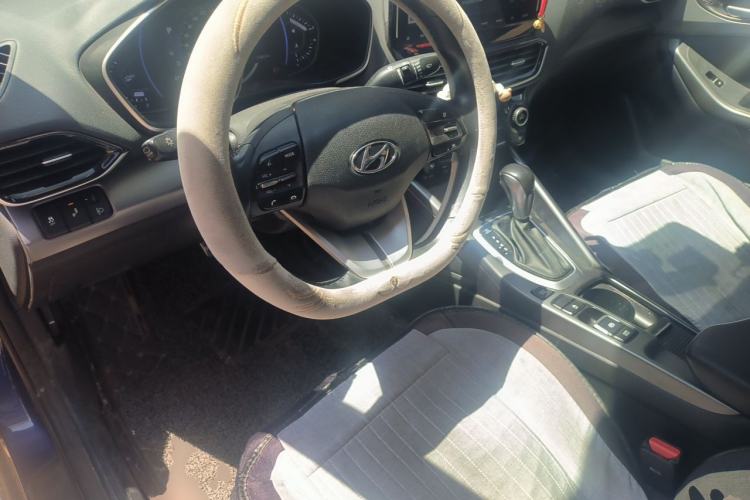 Used Hyundai Lafesta 2019 280TGDi Smart Speed Version China VI Standard Center Console