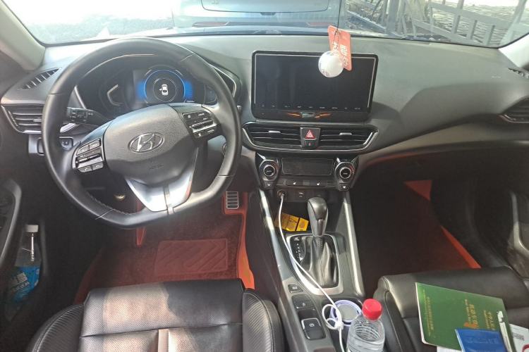 Used Hyundai Lafesta 2019 280TGDi Smart Speed Version China V Standard Center Console