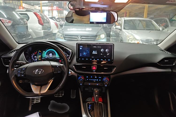 Used Hyundai Lafesta 2019 280TGDi Smart Speed Version China V Standard Center Console