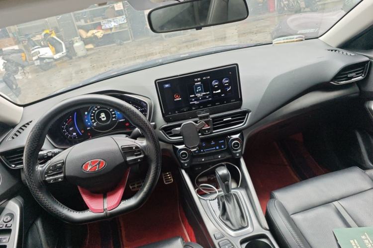 Used Hyundai Lafesta 2019 280TGDi Smart Speed Version China V Standard Center Console