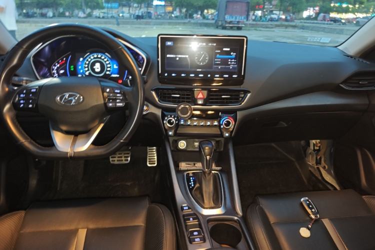 Used Hyundai Lafesta 2019 280TGDi Sport Edition China V Standard Center Console