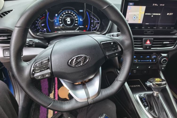 Used Hyundai Lafesta 2019 280TGDi Smart Speed Version China V Standard Center Console