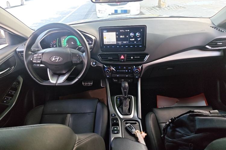 Used Hyundai Lafesta 2019 280TGDi Smart Speed Version China VI Standard Center Console