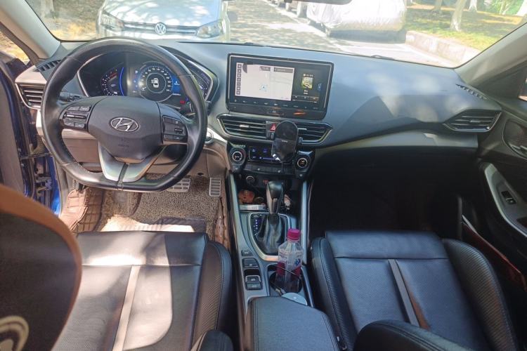 Used Hyundai Lafesta 2019 280TGDi Smart Speed Version China V Standard Center Console