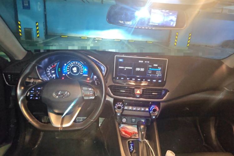 Used Hyundai Lafesta 2019 280TGDi Sport Edition China VI Center Console