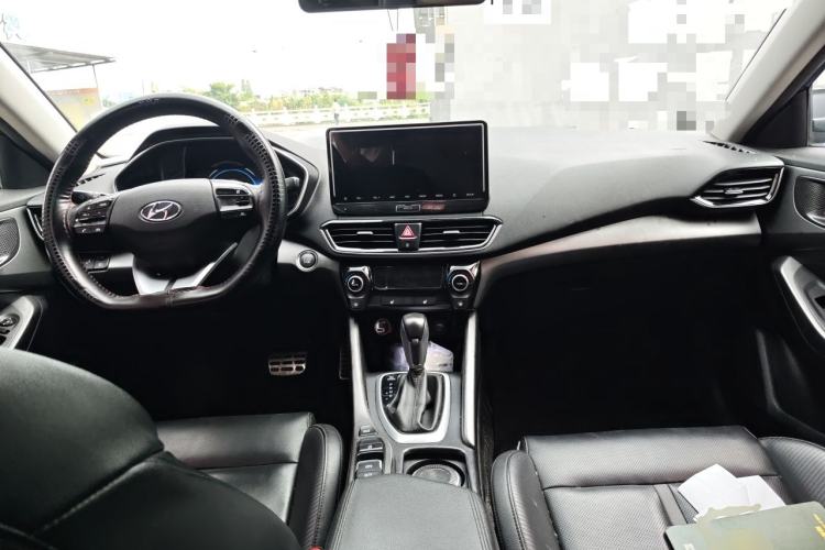 Used Hyundai Lafesta 2019 280TGDi Smart Speed Version China V Standard Center Console