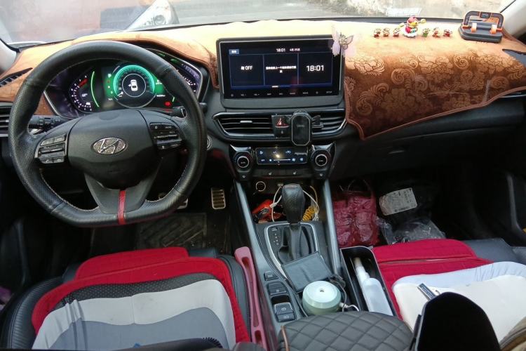 Used Hyundai Lafesta 2019 280TGDi Smart Speed Version China V Standard Center Console