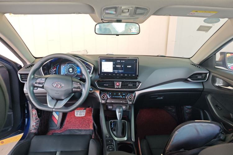Used Hyundai Lafesta 2019 280TGDi Smart Speed Version China V Standard Center Console