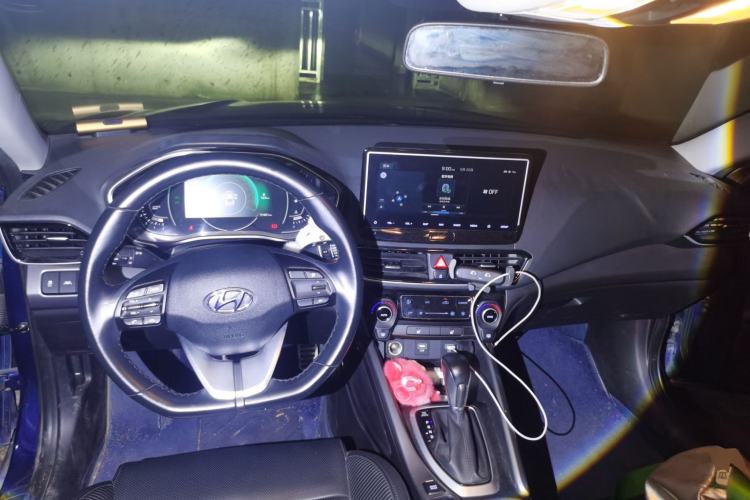 Used Hyundai Lafesta 2019 280TGDi Smart Edition China VI Standard Center Console