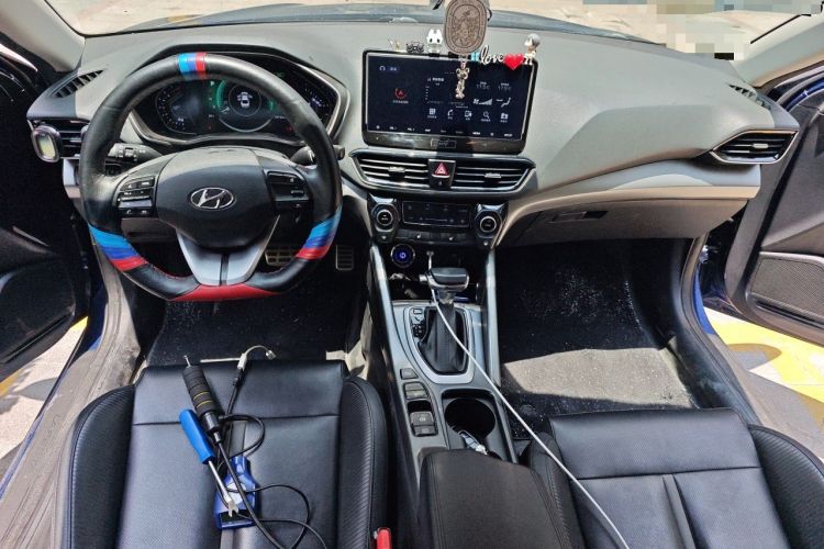 Used Hyundai Lafesta 2019 280TGDi Smart Speed Version China VI Standard Center Console