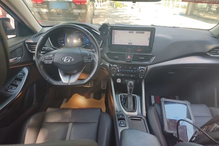 Used Hyundai Lafesta 2019 280TGDi Smart Speed Version China V Standard Center Console