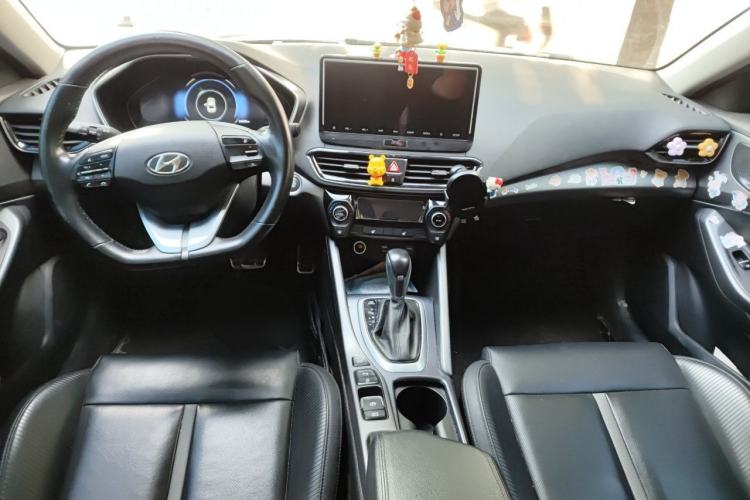 Used Hyundai Lafesta 2019 280TGDi Smart Edition China VI Standard Center Console