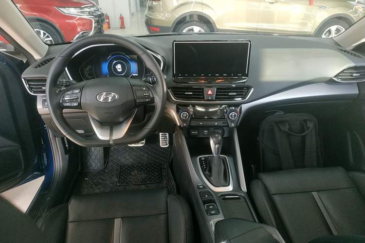 Used Hyundai Lafesta 2019 280TGDi Smart Speed Version China VI Standard Center Console