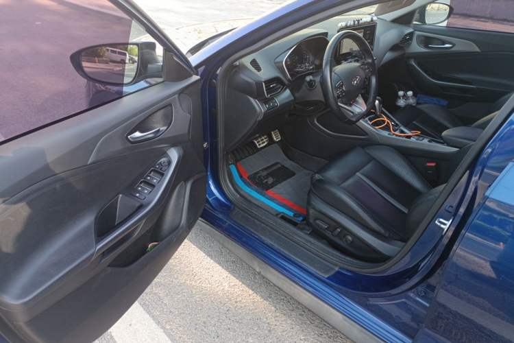 Used Hyundai Lafesta 2019 280TGDi Smart Speed Version China VI Standard Driver Seat