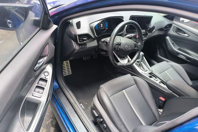 Used Hyundai Lafesta 2019 280TGDi Smart Speed Version China VI Standard Driver Seat