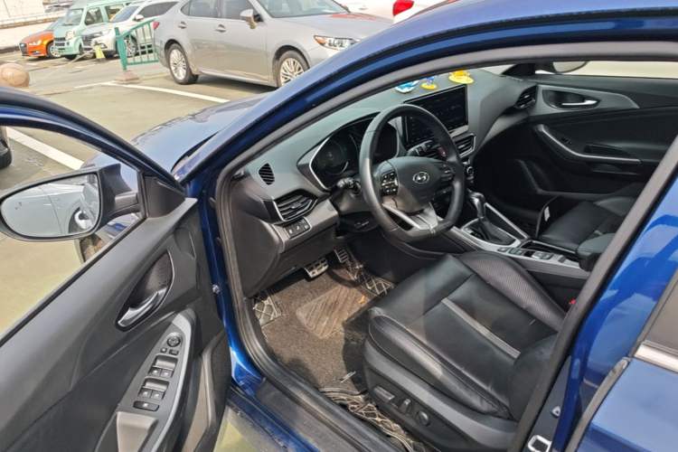 Used Hyundai Lafesta 2019 280TGDi Smart Speed Version China VI Standard Driver Seat