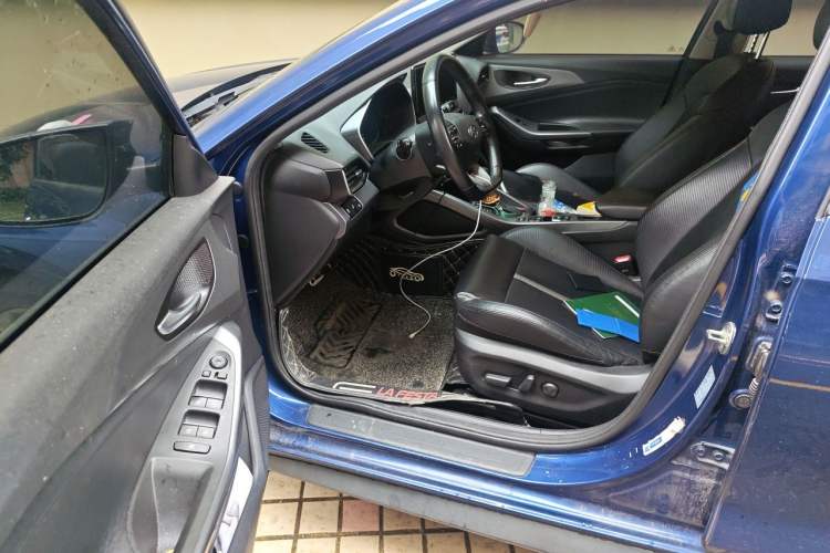 Used Hyundai Lafesta 2019 280TGDi Smart Speed Version China VI Standard Driver Seat