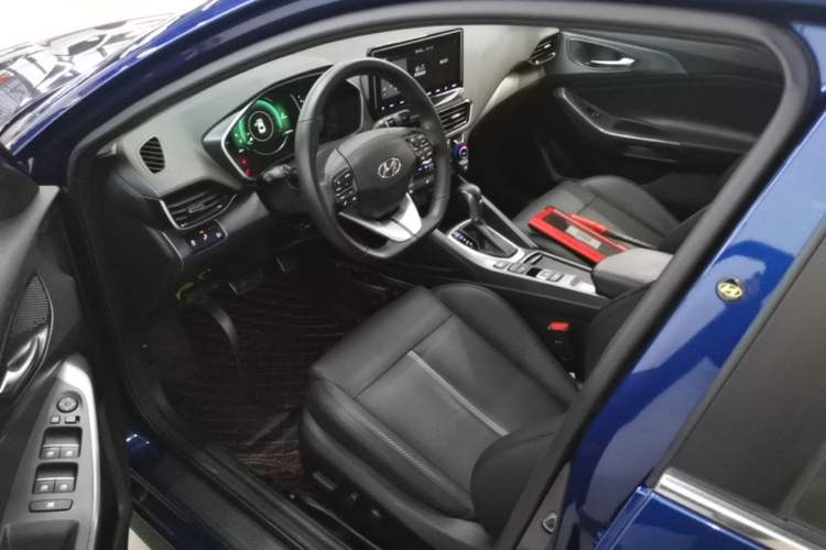 Used Hyundai Lafesta 2019 280TGDi Smart Speed Version China VI Standard Driver Seat