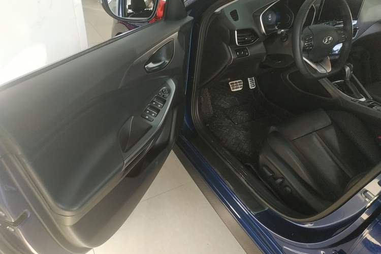 Used Hyundai Lafesta 2019 280TGDi Smart Speed Version China VI Standard Driver Seat