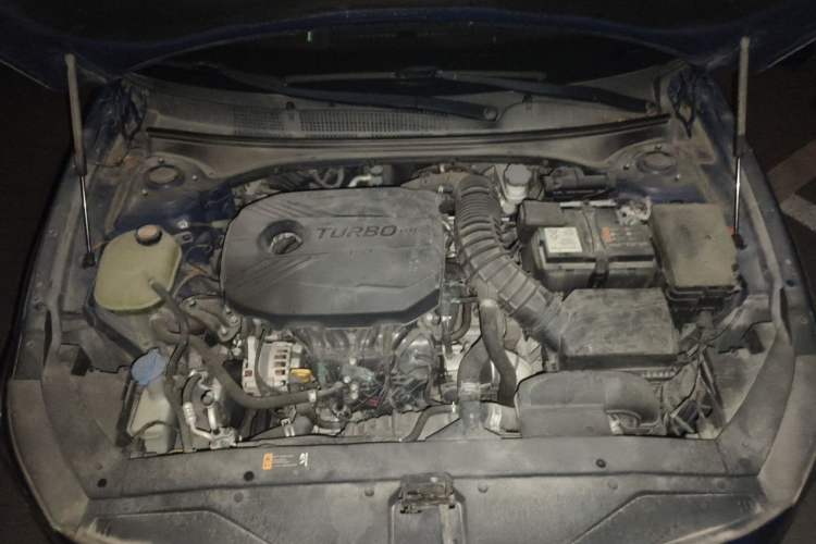 Used Hyundai Lafesta 2019 280TGDi Smart Speed Version China VI Standard Engine Bay