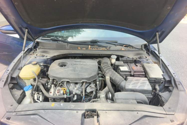Used Hyundai Lafesta 2019 280TGDi Smart Speed Version China VI Standard Engine Bay