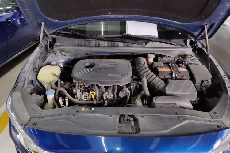 Used Hyundai Lafesta 2019 280TGDi Smart Speed Version China VI Standard Engine Bay