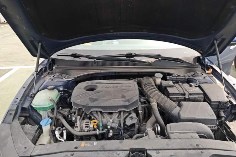 Used Hyundai Lafesta 2019 280TGDi Smart Speed Version China VI Standard Engine Bay