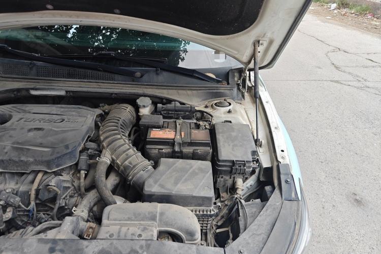Used Hyundai Lafesta 2019 280TGDi Smart Speed Version China VI Standard Engine Bay Left
