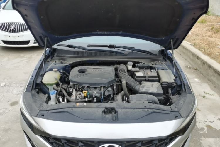 Used Hyundai Lafesta 2019 280TGDi Smart Speed Version China VI Standard Engine Bay