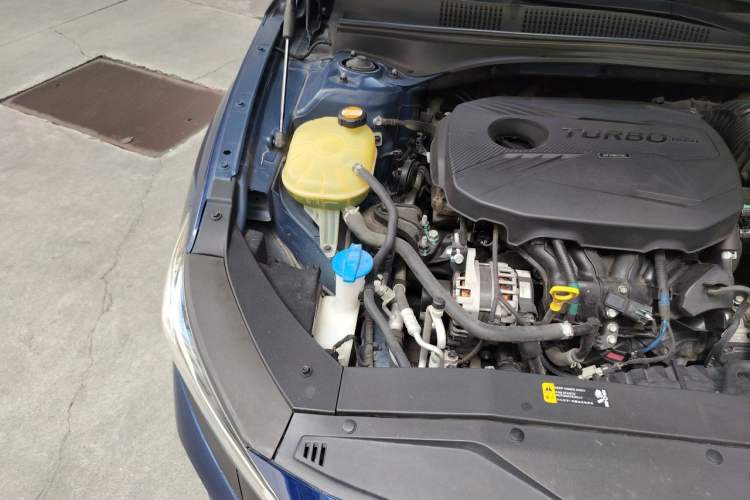 Used Hyundai Lafesta 2019 280TGDi Smart Speed Version China VI Standard Engine Bay Right