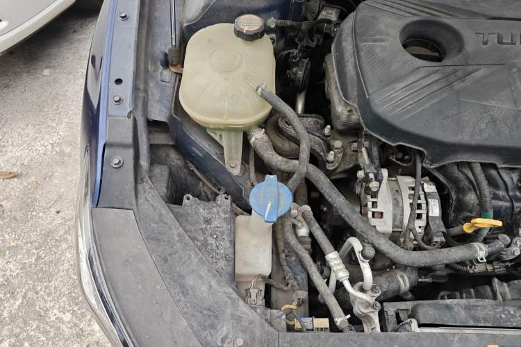 Used Hyundai Lafesta 2019 280TGDi Sport Edition China VI Engine Bay Right