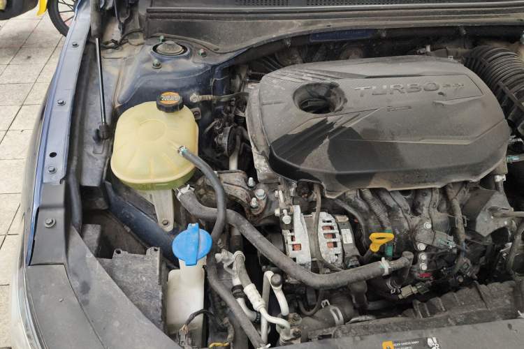 Used Hyundai Lafesta 2019 280TGDi Smart Speed Version China VI Standard Engine Bay Right