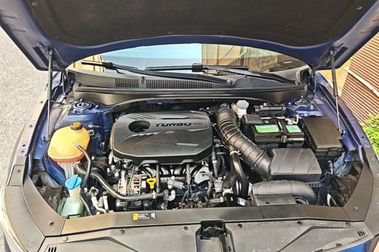Used Hyundai Lafesta 2019 280TGDi Smart Speed Version China VI Standard Engine Bay
