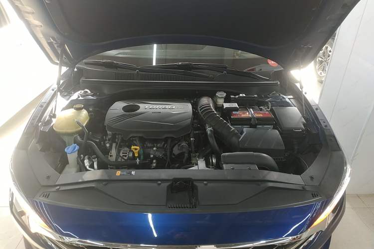 Used Hyundai Lafesta 2019 280TGDi Smart Speed Version China VI Standard Engine Bay