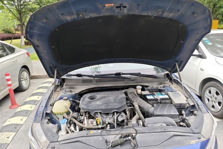 Used Hyundai Lafesta 2019 280TGDi Smart Speed Version China VI Standard Engine Bay