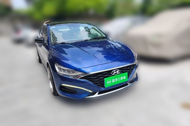 Used Hyundai Lafesta 2019 280TGDi Smart Edition China VI Standard Front Right 45 Deg
