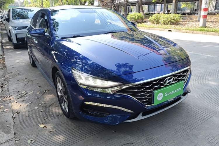Used Hyundai Lafesta 2019 280TGDi Sport Edition China VI Front Right 45 Deg