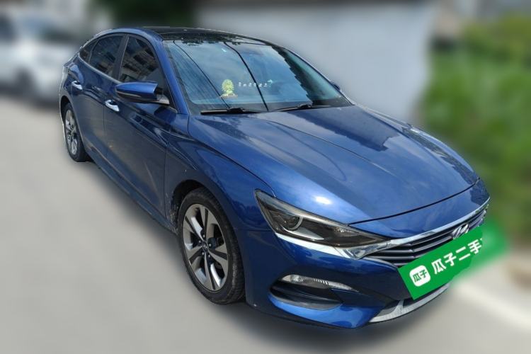 Used Hyundai Lafesta 2019 240TGDi Sport Edition China VI Front Right 45 Deg