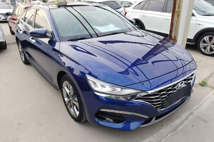 Used Hyundai Lafesta 2019 280TGDi Sport Edition China VI Front Right 45 Deg