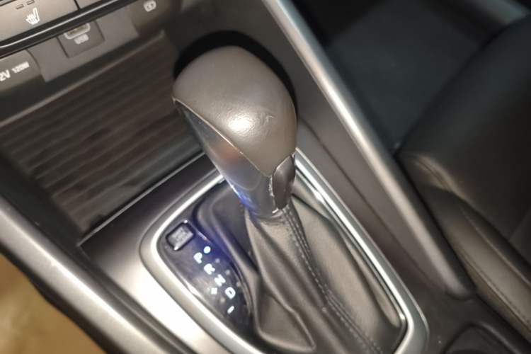 Used Hyundai Lafesta 2019 280TGDi Smart Speed Version China V Standard Gear Lever